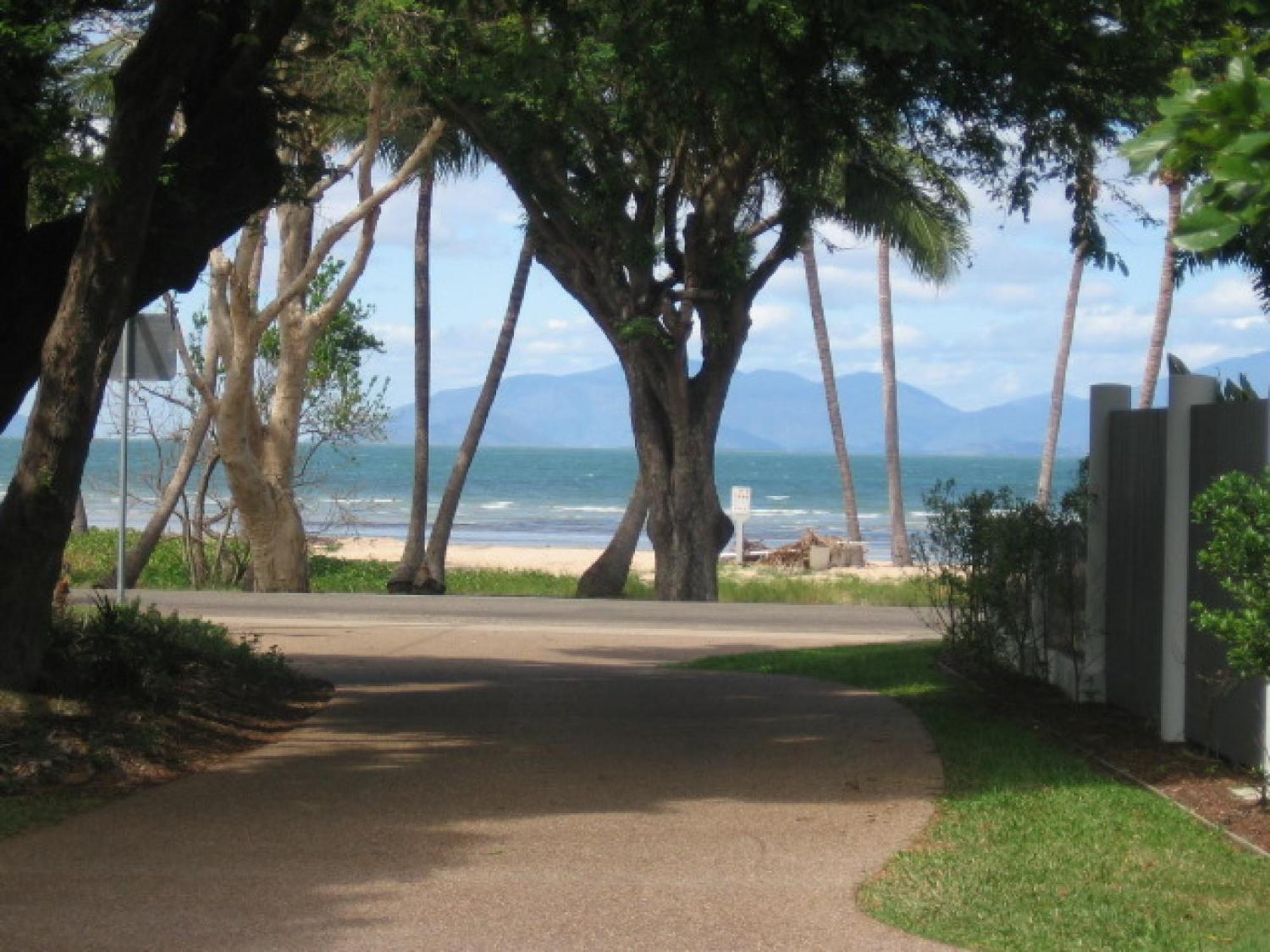 Affordable Island Escape! Queen Studio, Nelly Bay Apartment Exterior photo